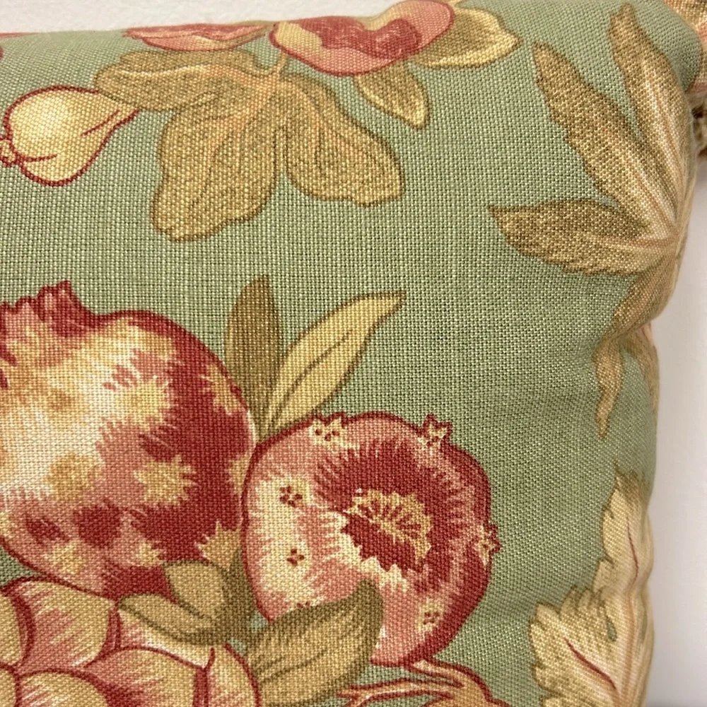 Vintage Borgata Floral Pillow Decorative Tassels Grape Vine Green‎